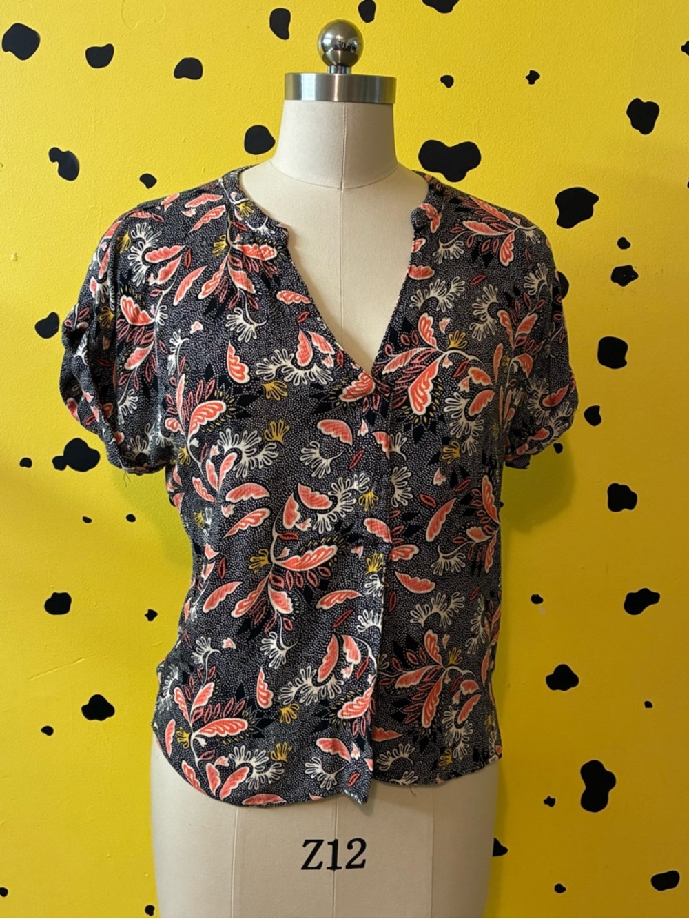 H&M Floral Blouse US 4 Short Sleeve V Neck Lightweight Top